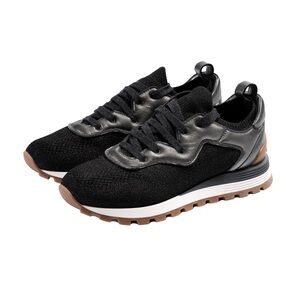 Never worn Brunello Cucinelli Stylish Black Sneakers